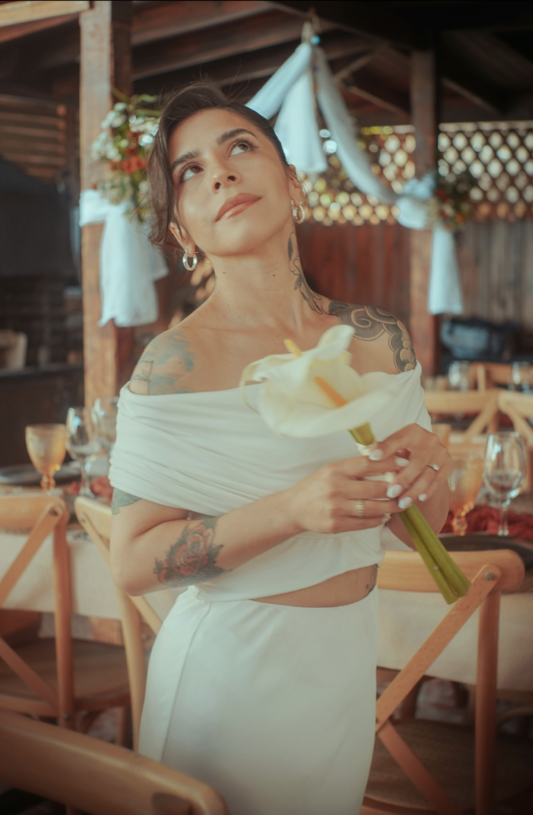 novia milennial en bachelorette segua playa 81