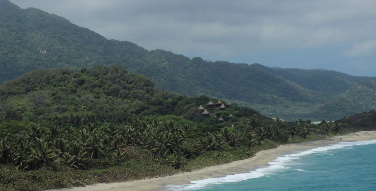 playa tayrona arrecife en santa marta segua bachelorette colombia 114.