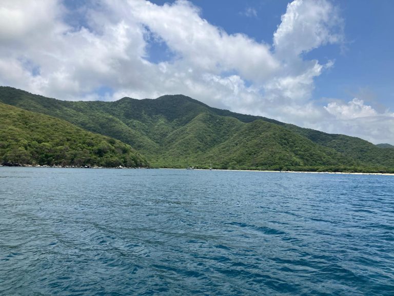 cinto playa tayrona bachelorette en colombia segua 121